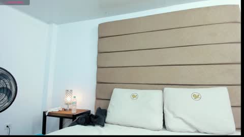 Zenda Evans online show from 02/04/25, 04:15