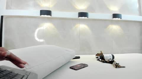 Zenda Evans online show from 02/20/26, 06:19