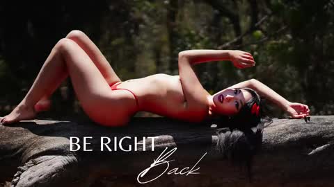 Snapshot of zendayagreey chatting on 02/14/25, 07:28 Zendaya online show from 02/14/25, 07:28