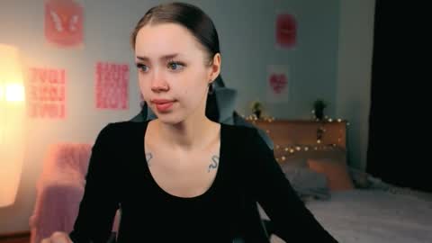 Lara online show from 02/13/26, 06:59