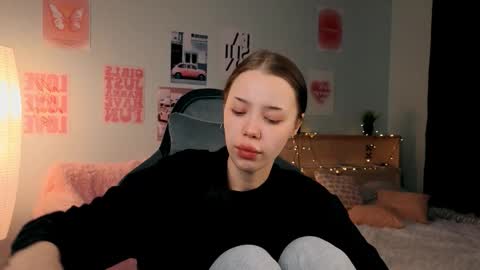 Lara online show from 03/04/26, 07:53