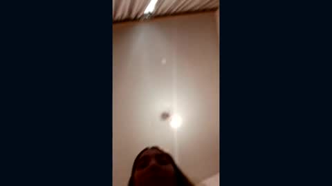 zeniabrossoit online show from 04/15/26, 06:20