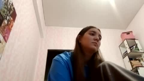 zeniabrossoit online show from 04/16/26, 12:17