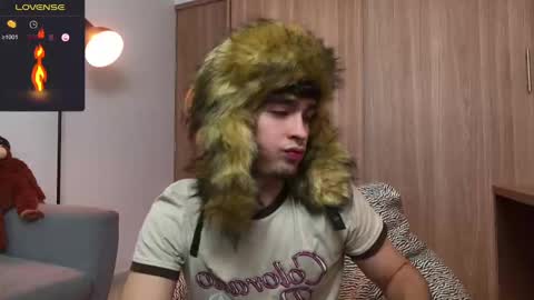 Zenn online show from 01/03/25, 01:03