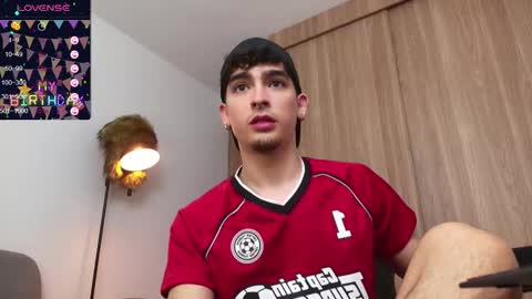 Zenn online show from 01/25/25, 12:37