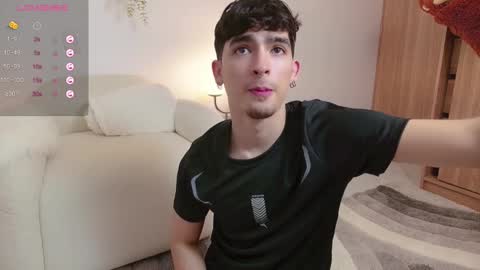 Zenn online show from 03/08/25, 01:36