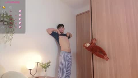 Zenn online show from 03/10/25, 02:05