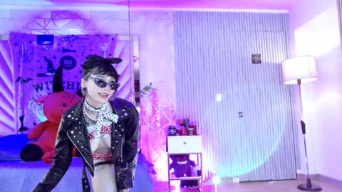    online show from 10/31/25, 02:51