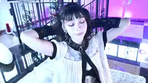      online show from 08/01/26, 06:40