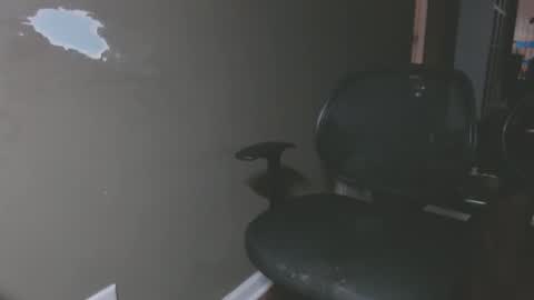 Snapshot of zerozero5555 chatting on 02/08/25, 08:42 bambi cumslut online show from 02/08/25, 08:42