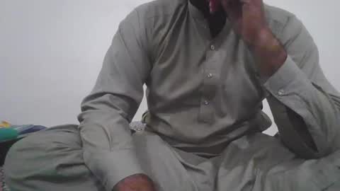 zes6363 online show from 10/29/25, 04:42