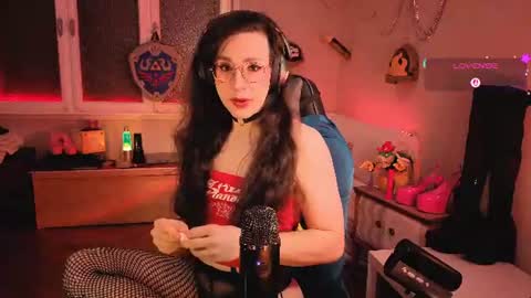 zesty_peach online show from 06/19/26, 10:13