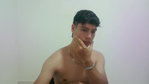 zeus_183 online show from 10/02/25, 11:23