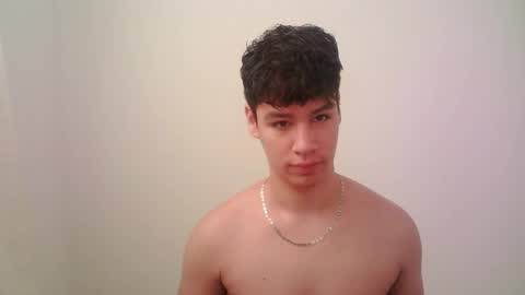 zeus_183 online show from 12/19/25, 03:08