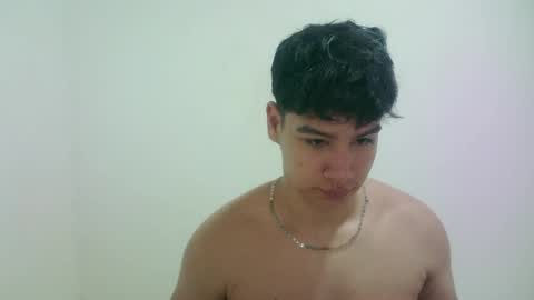 zeus_183 online show from 06/06/26, 05:23