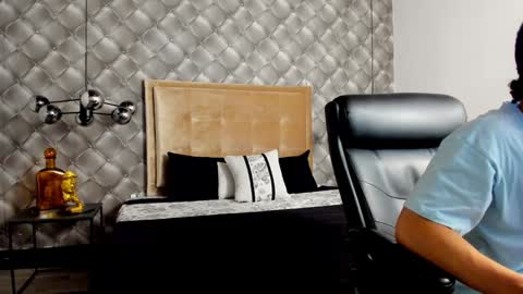 zeus online show from 12/26/24, 06:33