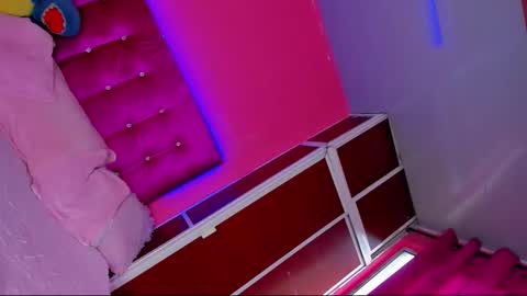 Snapshot of zeuss_x chatting on 03/09/26, 10:25 Aisha Alejandra Rosse Deus online show from 03/09/26, 10:25