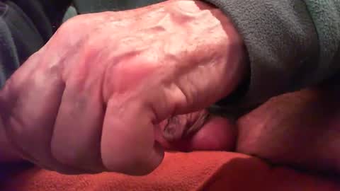 Snapshot of zevioo77 chatting on 01/06/26, 08:23 zevioo77 online show from 01/06/26, 08:23