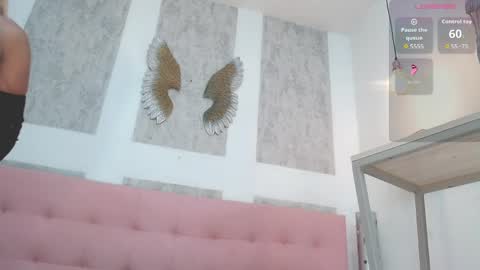 ZHAMIRA  ANDRES online show from 05/05/26, 09:01