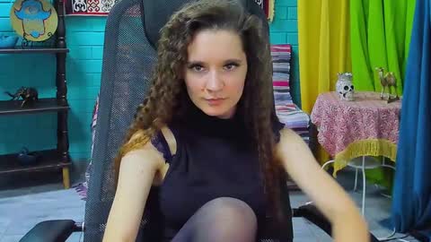 Snapshot of zianichols chatting on 01/24/25, 06:56 zianichols online show from 01/24/25, 06:56