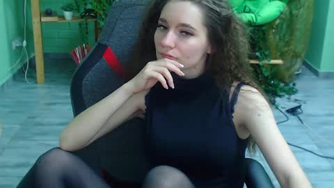 Snapshot of zianichols chatting on 02/04/25, 01:02 zianichols online show from 02/04/25, 01:02