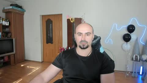 Ziesh online show from 04/30/26, 01:17