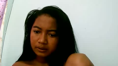 elly online show from 04/11/26, 07:45