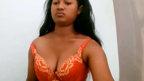 elly online show from 05/26/26, 05:47