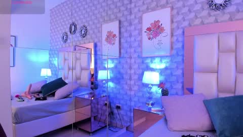 Nia  online show from 03/25/26, 11:27