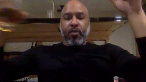 Snapshot of zionlion22 chatting on 02/19/25, 01:29 zionlion22 online show from 02/19/25, 01:29