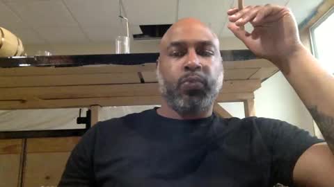 Snapshot of zionlion22 chatting on 02/23/25, 10:53 zionlion22 online show from 02/23/25, 10:53