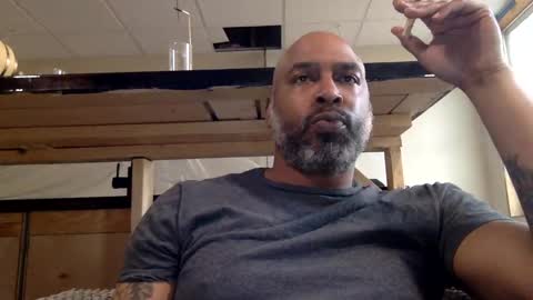 Snapshot of zionlion22 chatting on 03/01/25, 10:10 zionlion22 online show from 03/01/25, 10:10