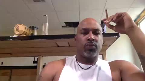 Snapshot of zionlion22 chatting on 10/17/25, 02:19 zionlion22 online show from 10/17/25, 02:19