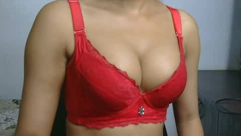 Snapshot of ziyaa_1 chatting on 07/05/26, 04:19 Ziyaa online show from 07/05/26, 04:19