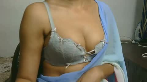 Snapshot of ziyaa_1 chatting on 07/19/26, 03:54 Ziyaa online show from 07/19/26, 03:54