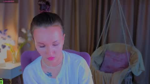 Zlata  Mon Tue Thu Fri Sun Sa GMT 3 0000pm - 0600pm  online show from 10/02/25, 04:36