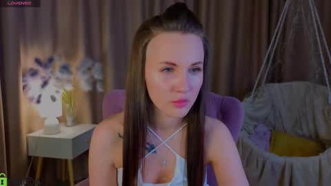 Zlata  Mon Tue Thu Fri Sun Sa GMT 3 0000pm - 0600pm  online show from 10/11/25, 05:00
