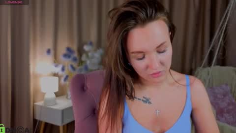 Zlata  Mon Tue Thu Fri Sun Sa GMT 3 0000pm - 0600pm  online show from 10/19/25, 03:56