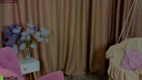 Zlata  Mon Tue Thu Fri Sun Sa GMT 3 0000pm - 0600pm  online show from 11/17/25, 10:04