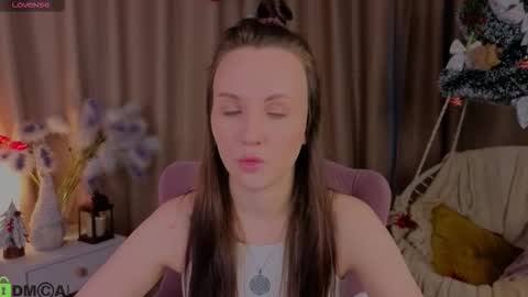 Zlata  Mon Tue Thu Fri Sun Sa GMT 3 0000pm - 0600pm  online show from 01/15/26, 09:25