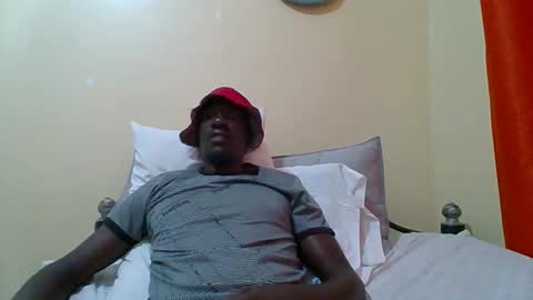 Snapshot of zlatann2012 chatting on 09/12/25, 12:27 Zlatann2012 online show from 09/12/25, 12:27