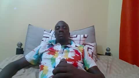 Snapshot of zlatann2012 chatting on 10/26/25, 01:39 Zlatann2012 online show from 10/26/25, 01:39