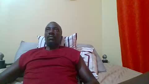 Snapshot of zlatann2012 chatting on 10/30/25, 02:07 Zlatann2012 online show from 10/30/25, 02:07