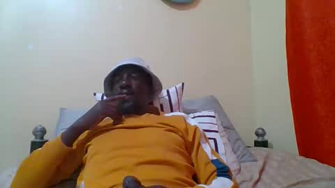 Snapshot of zlatann2012 chatting on 11/01/25, 07:27 Zlatann2012 online show from 11/01/25, 07:27