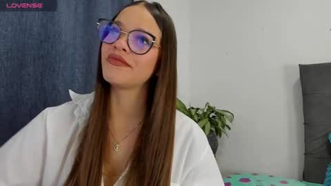 ZOE online show from 01/13/25, 04:07