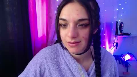 zoe_0111 online show from 01/17/25, 03:32