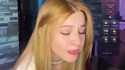 Zoe online show from 02/28/25, 05:15