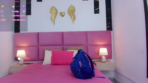 zoe_aitanaa online show from 02/24/26, 11:30