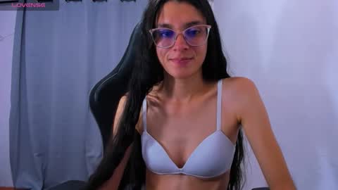 Zoe online show from 12/27/24, 11:42