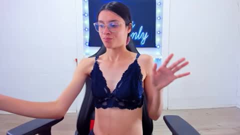 Zoe online show from 01/16/25, 10:55